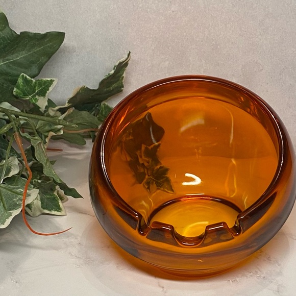 🚬Viking Glass 6” Persimmon Orange Orb Ashtray